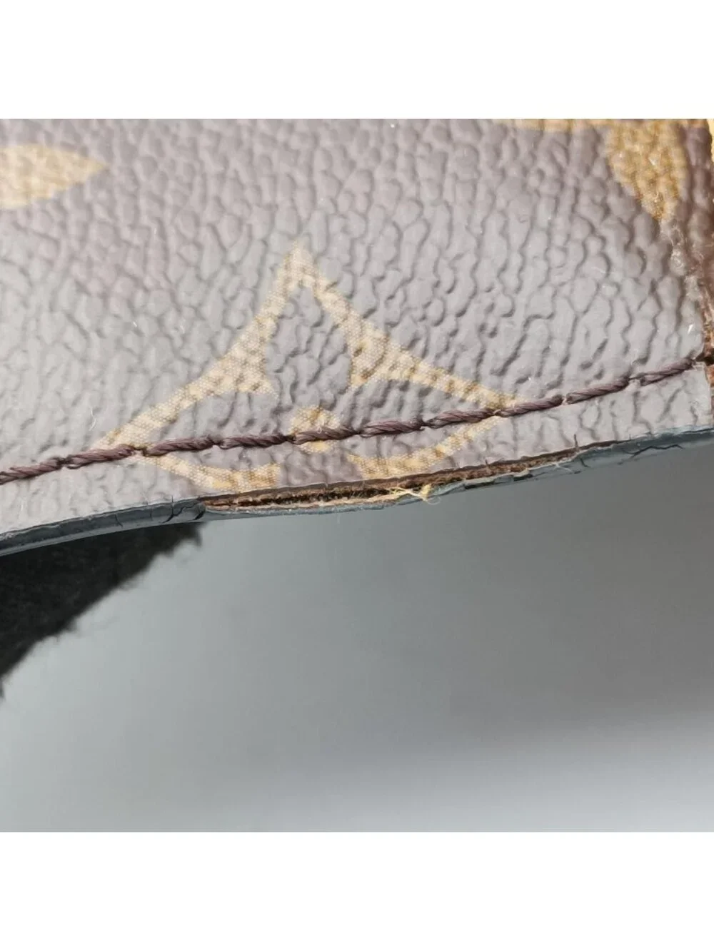Louis Vuitton Pochette Metis Monogram Brown Canvas Handbag